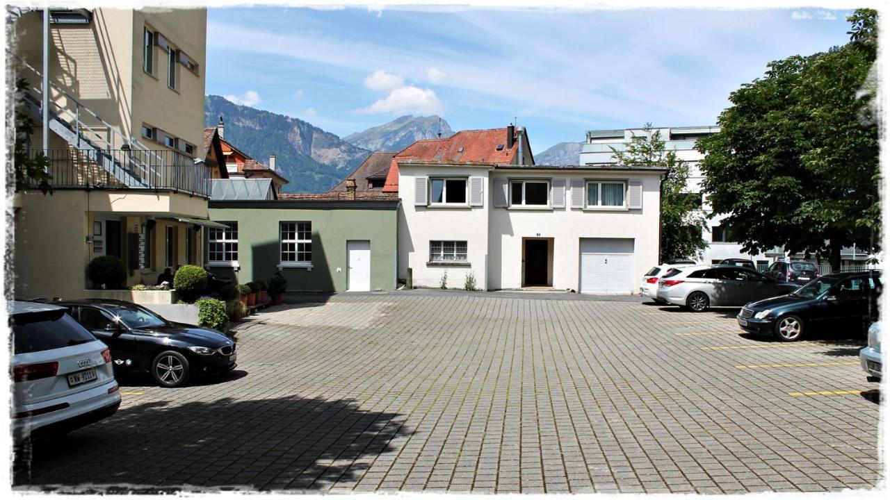 Hotel Restaurant Goldener Schluessel Altdorf Exterior photo